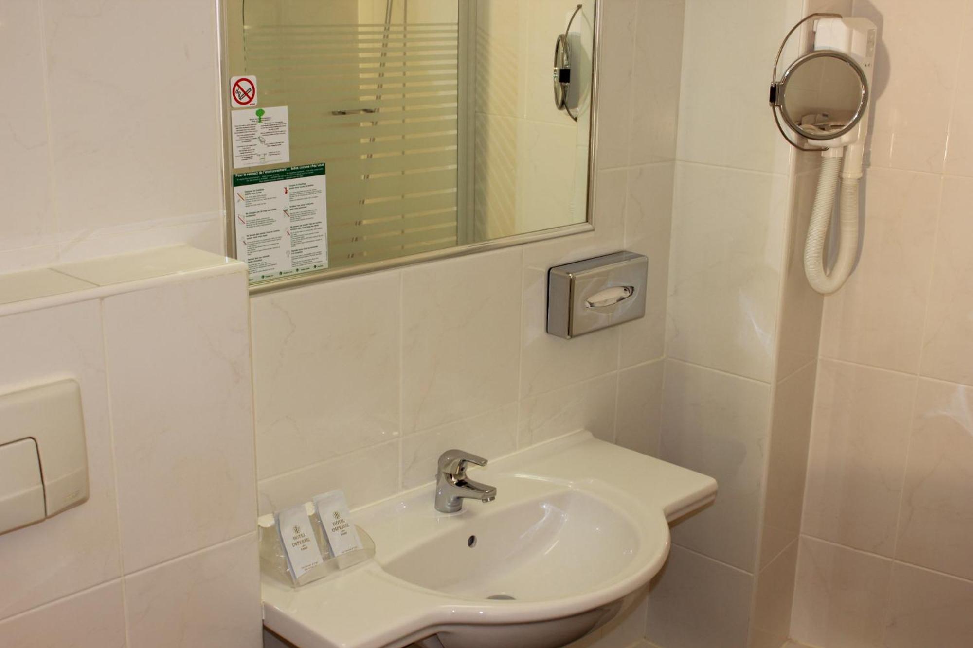 Hotel Imperial Paris Phòng bức ảnh